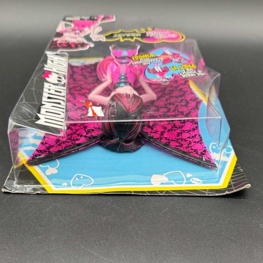 Monster High Ghoul to Bat Doll with Pink and Black Outfit Mattel 2015 NIB - Picture 3 of 8